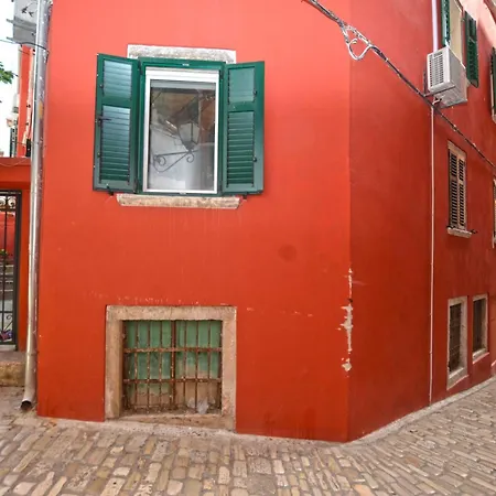 Simple And Sunny Apartment Rovinj