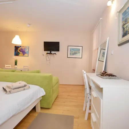 Apartment Simple And Sunny Rovinj